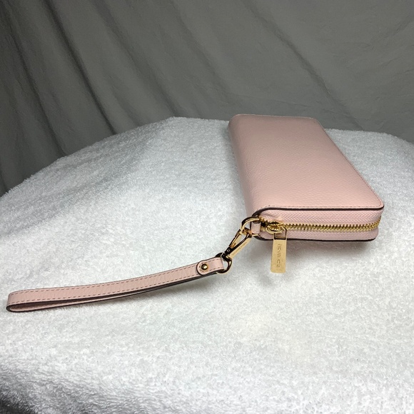 Michael Kors Jet Set Travel Large Pebbled Leather Wristlet - Picture 3 of 16